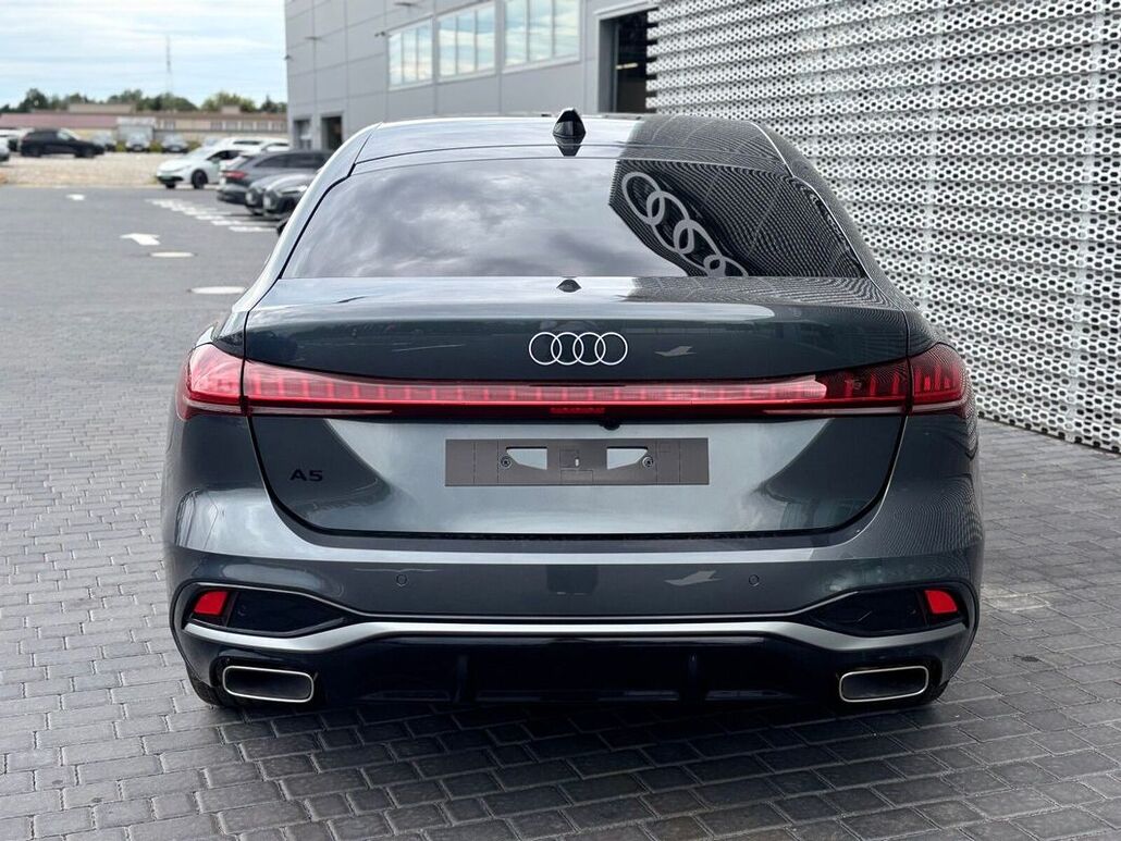 AUDI A5-LIMOUSINE