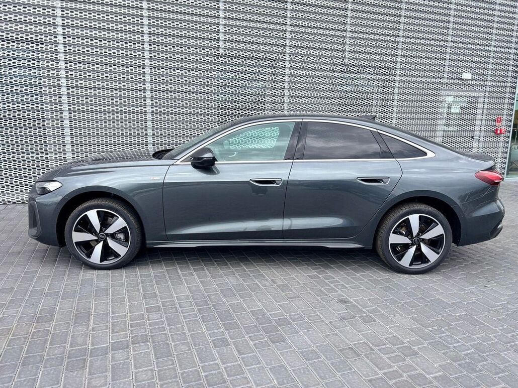 AUDI A5-LIMOUSINE