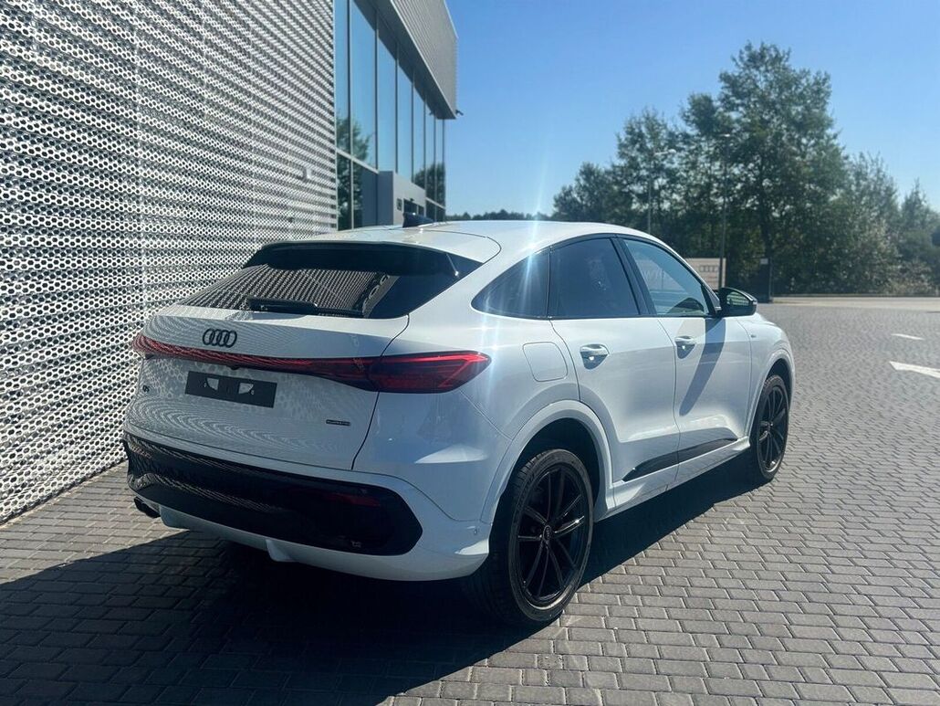 AUDI Q5-SPORTBACK