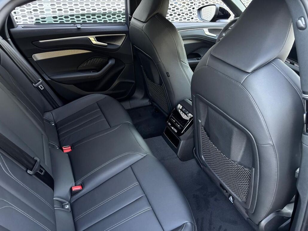 AUDI A6-AVANT