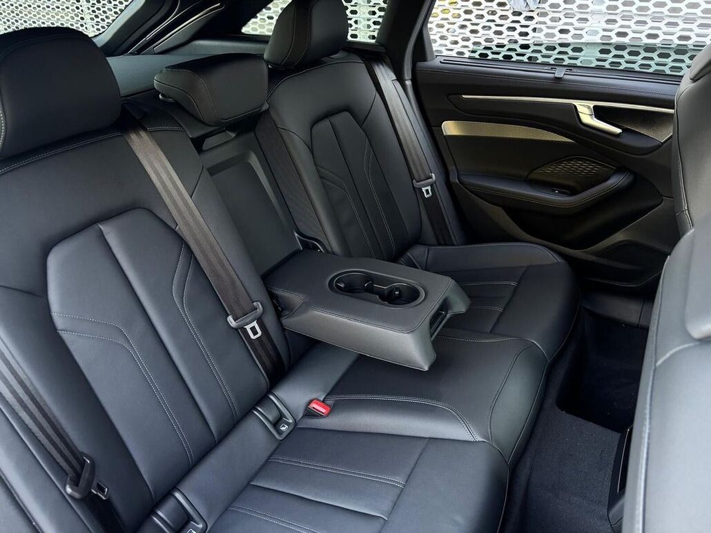 AUDI A6-AVANT