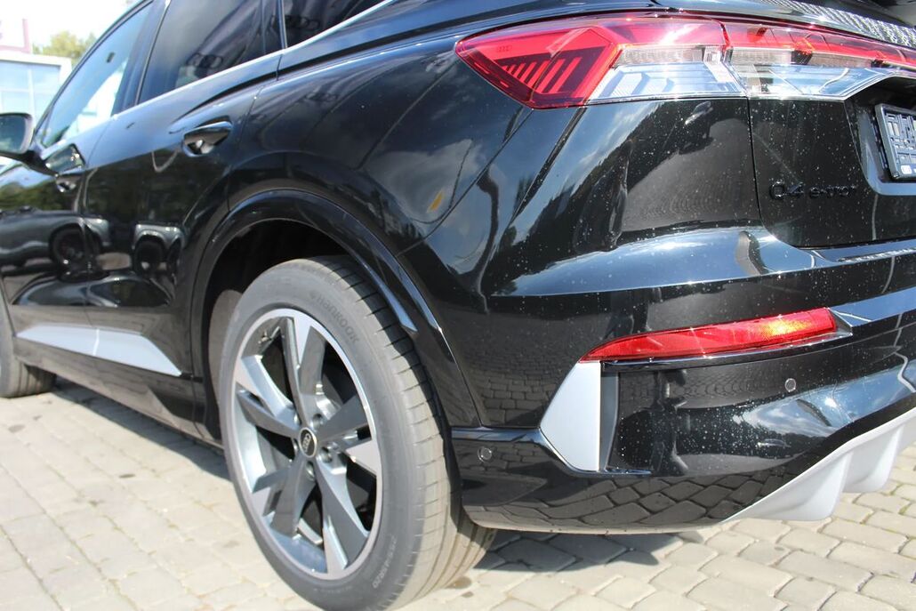 AUDI Q4-SPORTBACK E Tron 45.82kwh S-Line