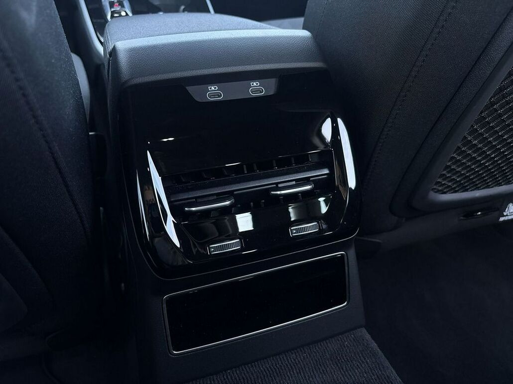 AUDI A6-LIMOUSINE