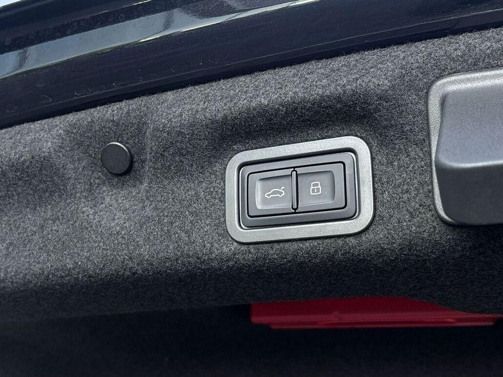 AUDI A6-LIMOUSINE