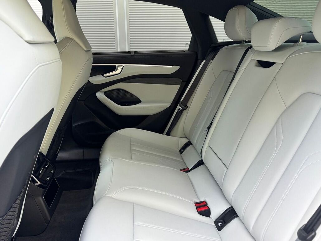AUDI A6-LIMOUSINE