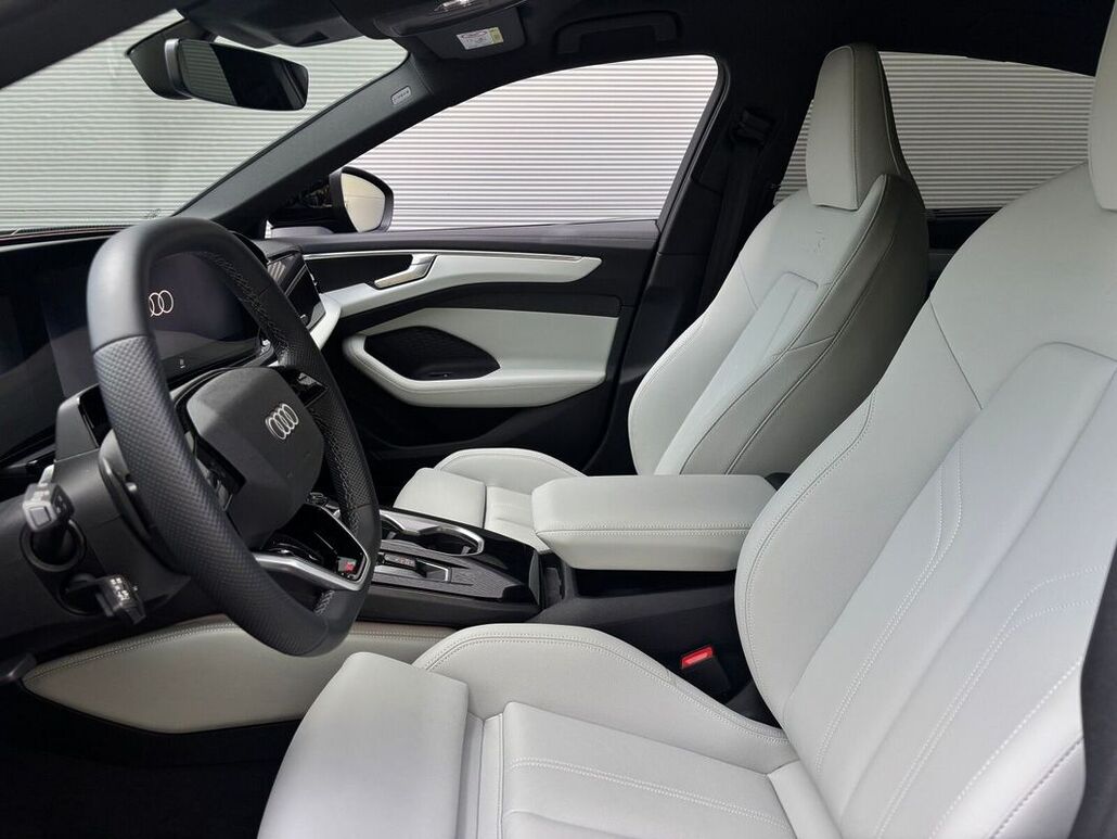 AUDI A6-LIMOUSINE