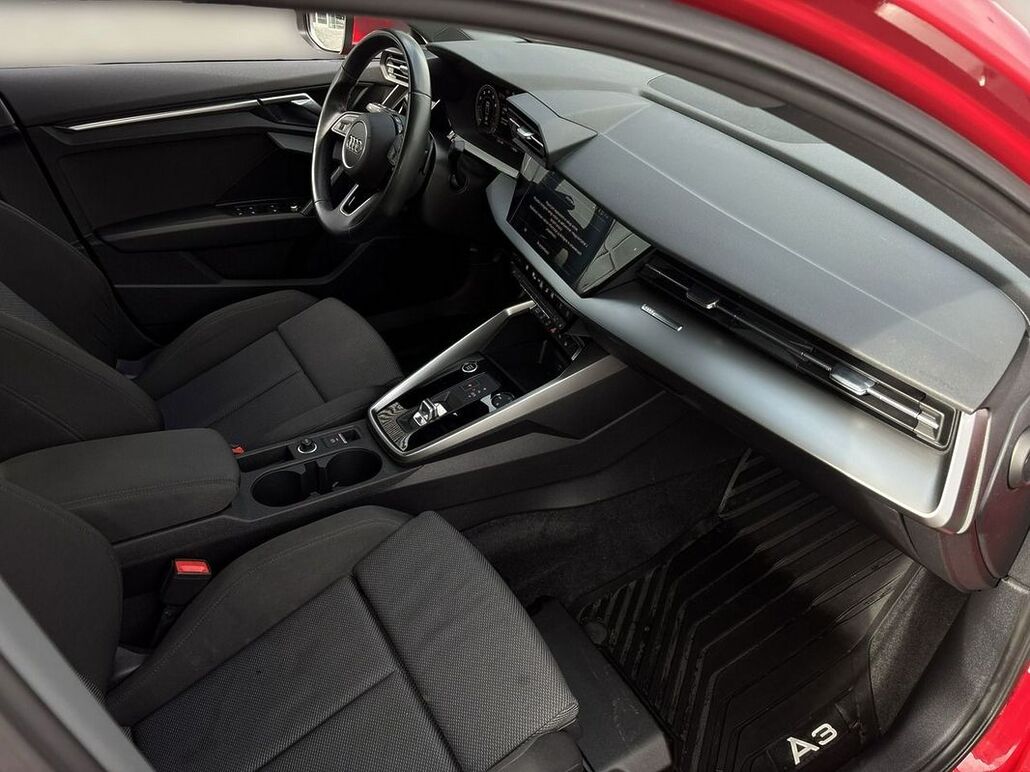 AUDI A3-LIMOUSINE