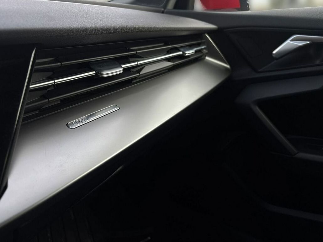 AUDI A3-LIMOUSINE
