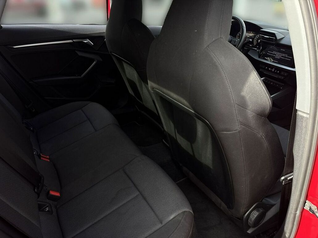 AUDI A3-LIMOUSINE