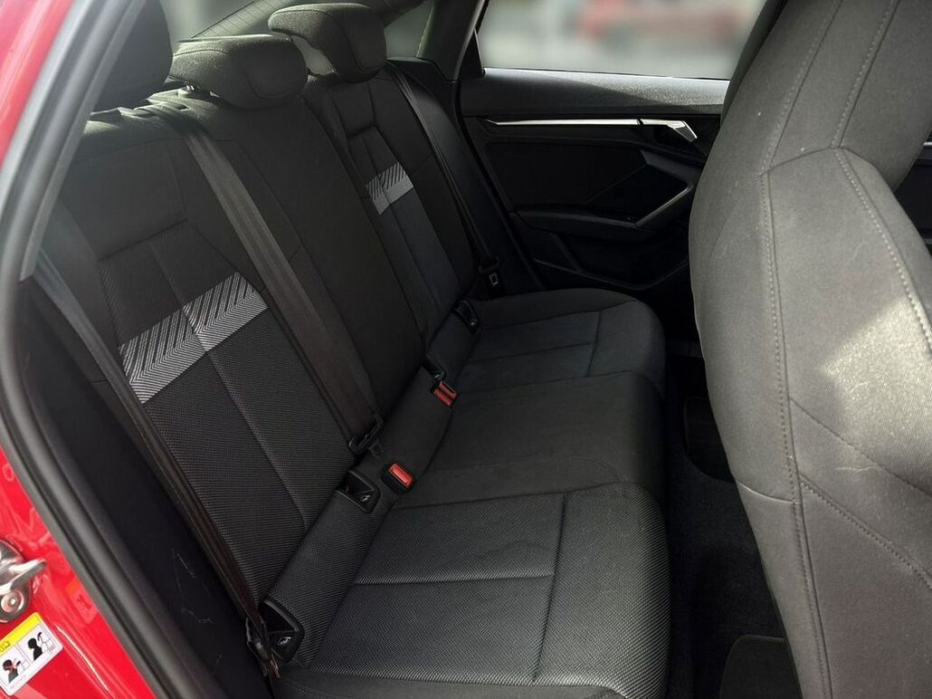 AUDI A3-LIMOUSINE