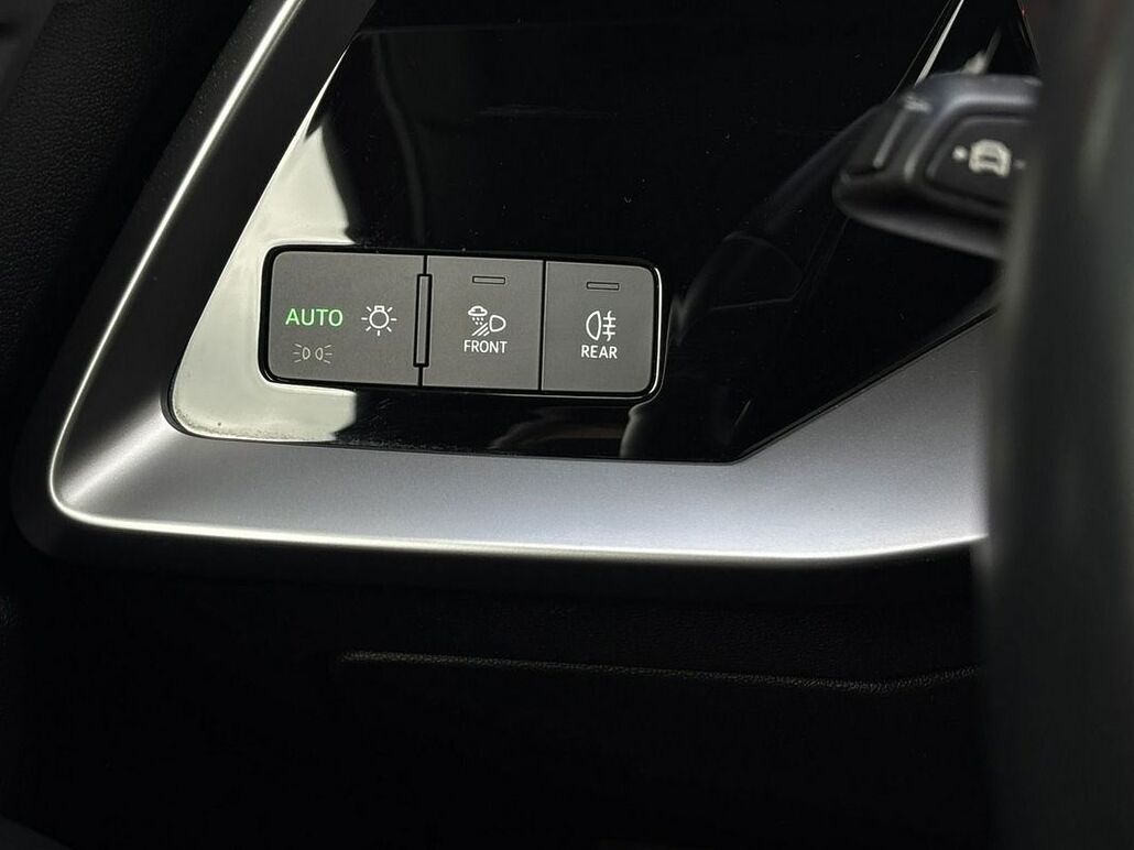 AUDI A3-LIMOUSINE