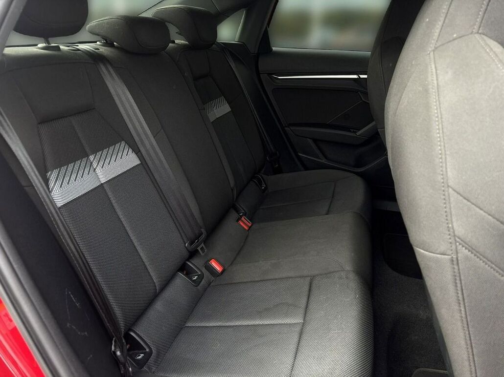 AUDI A3-LIMOUSINE