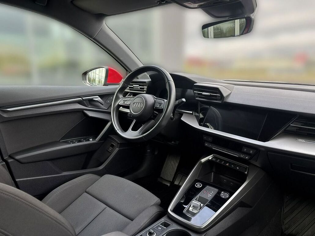 AUDI A3-LIMOUSINE