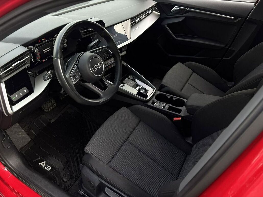 AUDI A3-LIMOUSINE