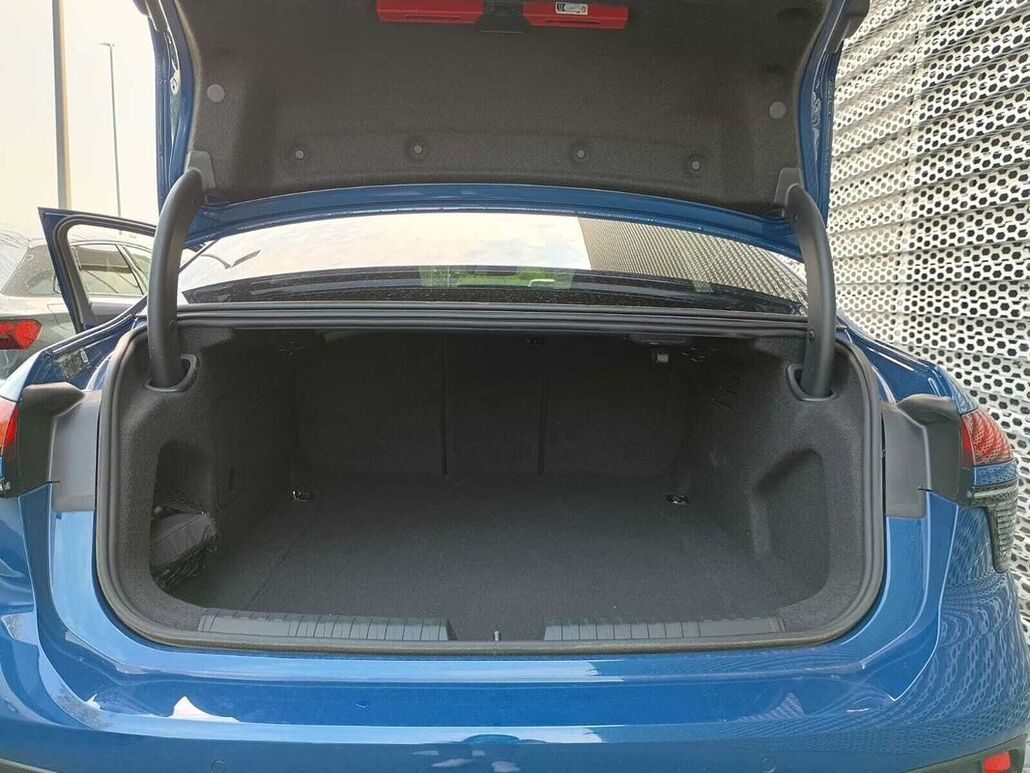 AUDI A6-LIMOUSINE