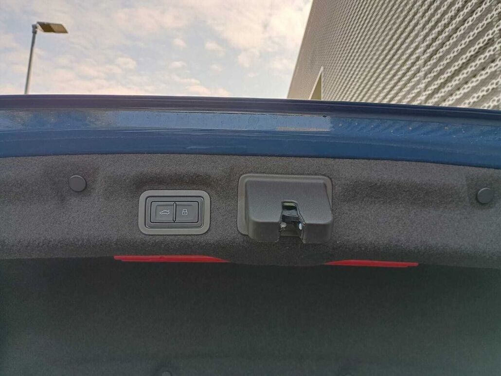 AUDI A6-LIMOUSINE